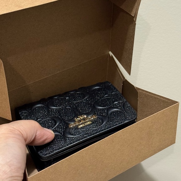 Brand New Coach Wallet with chain - Picture 10 of 11